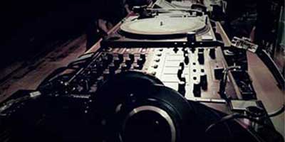 Live DJ